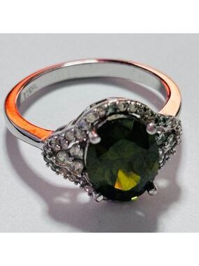 VINTAGE 18K CE Stamped Green Oval Halo Ring Size 7.75